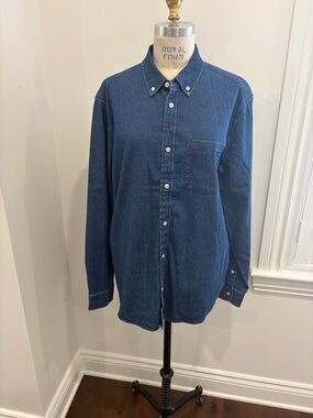 Gap Classic Men's Navy Denim Button-Down Shirt